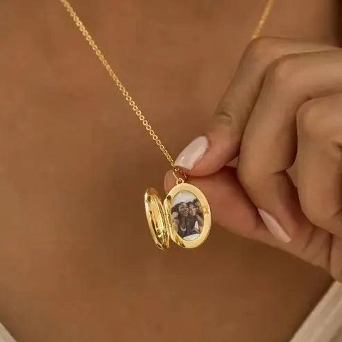 Medallón EXCLUSIVO ovalado clásico con foto personalizada