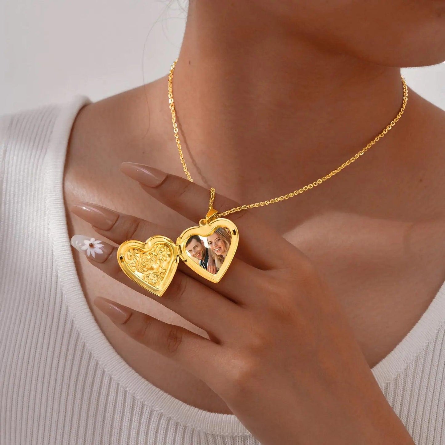 Relicário d'oro e rosas del amor con foto de tu novia/novio 😍